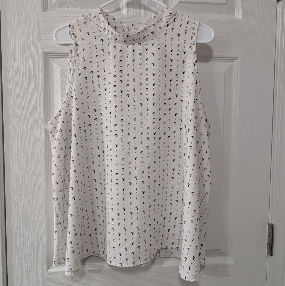 Loft XL Sleeveless‎ Blouse, Mock Neck Keyhole Back, White With Navy/Red Pattern